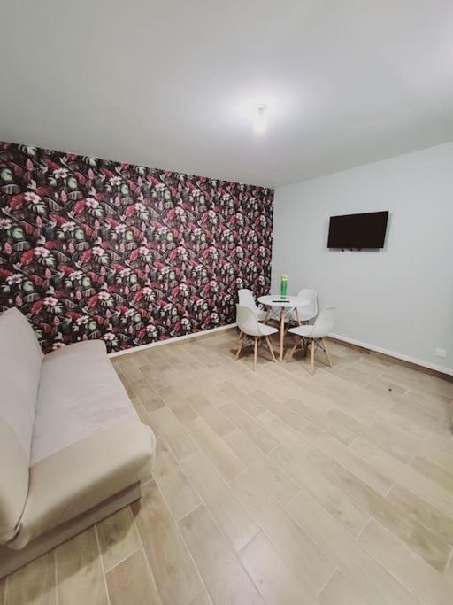 Family Flat Stade De France Airport Cdg Le Bourget "Appart'7" Pierrefitte-sur-Seine Exterior photo